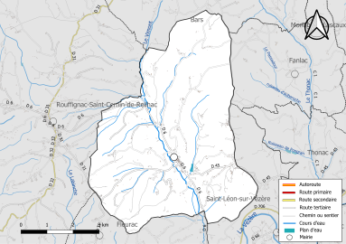 Carte en couleur présentant le réseau hydrographique de la commune