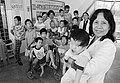 一群越南殘疾兒童，他們大多是橙劑受害者。