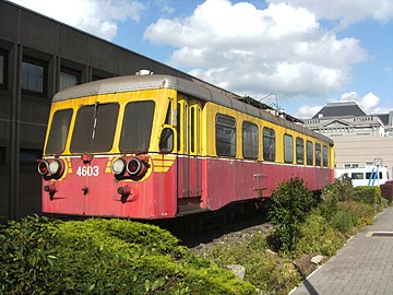 Autorail 4603 qui fut installé comme monument de 1999 à 2015.