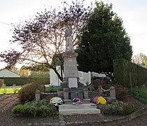 Le monument aux morts.