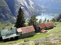 Kjeåsen with the Simadal Fjord in the background