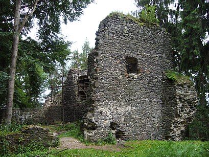 Ruines du château de Volfštejn.