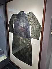 《印象天津卫》服饰展区展出的大褂