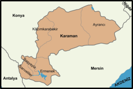 Mapa dos distritos da província de Caramânia