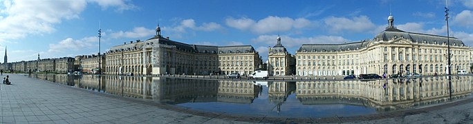 Miroir d'eau de Bordeaux, en Gascogne.