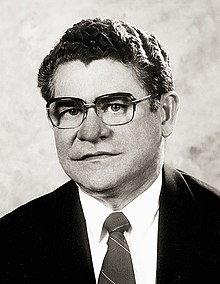 O médico brasileiro Carlyle de Macêdo foi o sétimo presidente da OPAs durante o período 1983-1995.