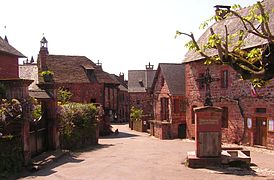 Place de Collonges-la-Rouge