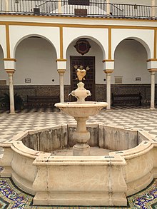 Fuente del claustro principal.