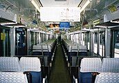 サハ213形車内 （「Marine Liner」運用時的照片） （2003年9月7日）