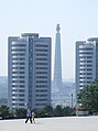 Torre Juche vista do Grande Monumento Mansudae