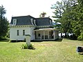 Mayflower Cottage with the lake in the background