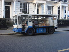 Milk float in South Kensington in 2009