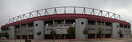 Vista panorámica del exterior del Estadio Las Gaunas