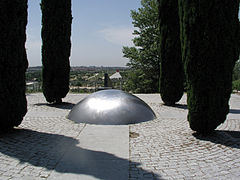 My sky hole/Madrid (Bukichi Inoue, 1992)