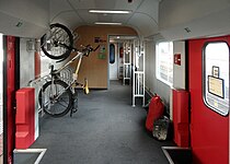 Gepäckraum mit Fahrrad