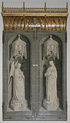 Triptyque fermé.