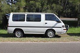 מיצובישי "Starwagon", שנת 1998