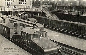 PO E0 (future BB 1280) « boîte-à-sel », en gare d'Orsay.