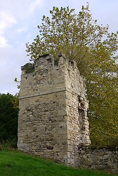 Les restes des remparts.