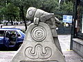 Sculpture de Chapulin à l'entrée du musée