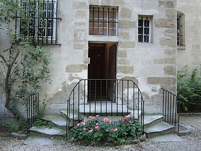 Stairway of Martyrs, scene of the September Massacres on Sept. 2, 1792. Inscription on steps reads in Latin, "Hic ceciderund" ("Here they fell.").