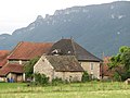 Hamlet in the Loisieux commune (Savoie), with Mont du Chat in the background.