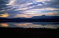 Riflessi su un piccolo lago in Russia