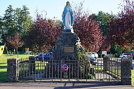 Statue de la Vierge.