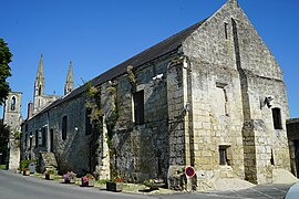 Bâtiment de l'entrée.