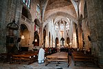 Vue d’ensemble de la nef et du chœur lors d'une cérémonie religieuse