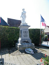 Le monument aux morts.