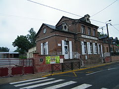 Bibliothèque et ancienne école des filles.