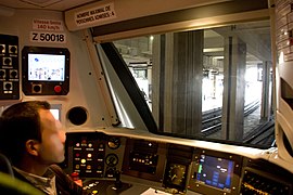 Vue de la cabine de conduite.