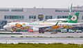 Un Airbus A321-200 della Eva Air decorato a tema Gudetama