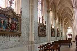 Ex-voto couvrant le mur du collatéral Sud