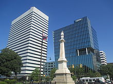 The Confederate Memorial on SC Statehouse grounds with the Confederate Flag still flying.