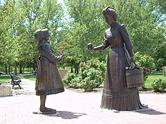Statue of Julia Davis.