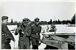 Hans-Gösta Pehrsson som Untersturmführer i närheten av Narva 1944.