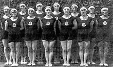 נבחרת הולנד בהתעמלות נשים לאולימפיאדת אמסטרדם, 1928, נורדהיים רביעית משמאל