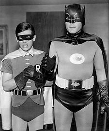 Burt Ward e Adam West nos papeis de Robin e Batman, respectivamente