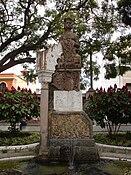 Monumento a Isabel La Católica en el parque del mismo nombre en la Ciudad de Guatemala en 2005.