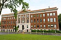 Le pavillon Jacques-Marquette du Cégep Garneau, anciennement l'École de Chimie.