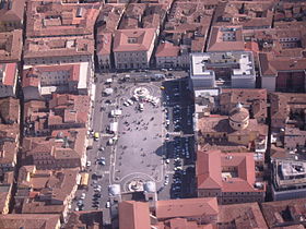 Image illustrative de l’article Piazza del Duomo (L'Aquila)