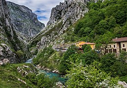 Début du sentier du Cares à Poncebos.