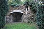 Une réplique de la grotte de Lourdes, à Saint-Philbert-de-Bouaine.