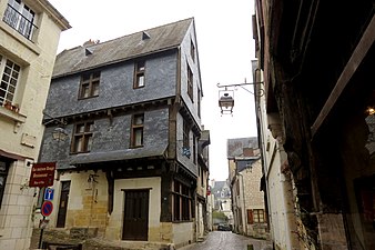 Vieille rue de Chinon