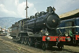 Portugal : Une Ten-wheel de construction allemande très élégante, no 286, Regua, août 1970.