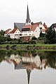 Erlenbach mit Kirche St. Peter und Paul