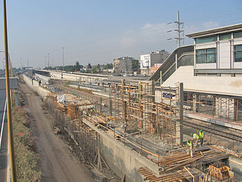 בניית רציף אי נוסף בתחנת הרכבת תל אביב ההגנה