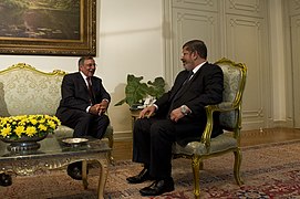 وزير الدفاع الأمريكي ليون بانيتا يلتقي بالرئيس المصري محمد مرسي.